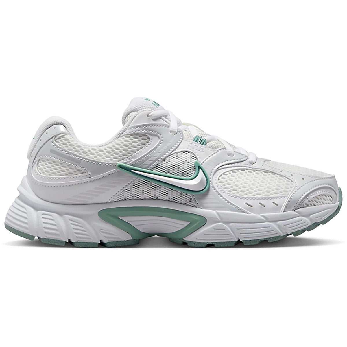 Nike V5 RNR Summit White Green Runners Shoes HQ7901-106 Size 10.5 Men 12 Women