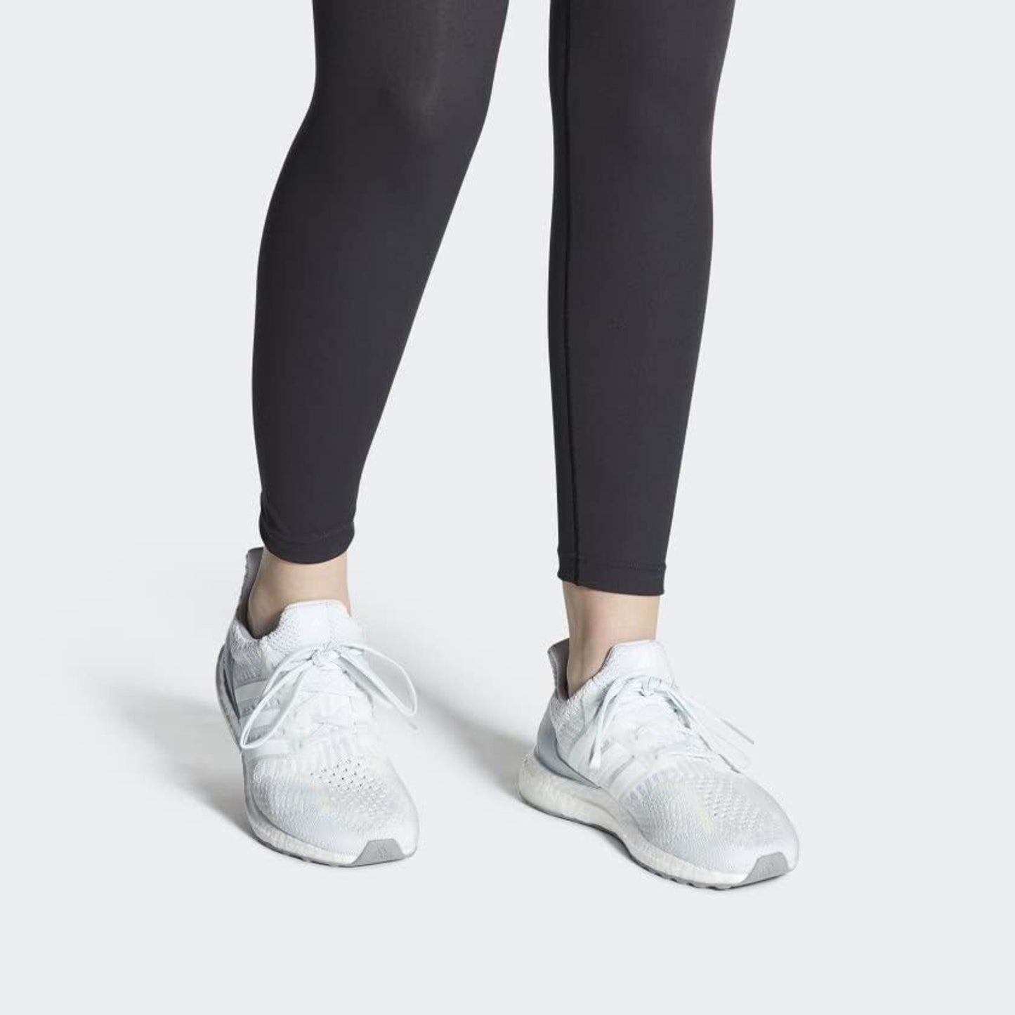 Adidas Ultraboost 5.0 DNA Womens Running Shoes White/Blue Size 10 B