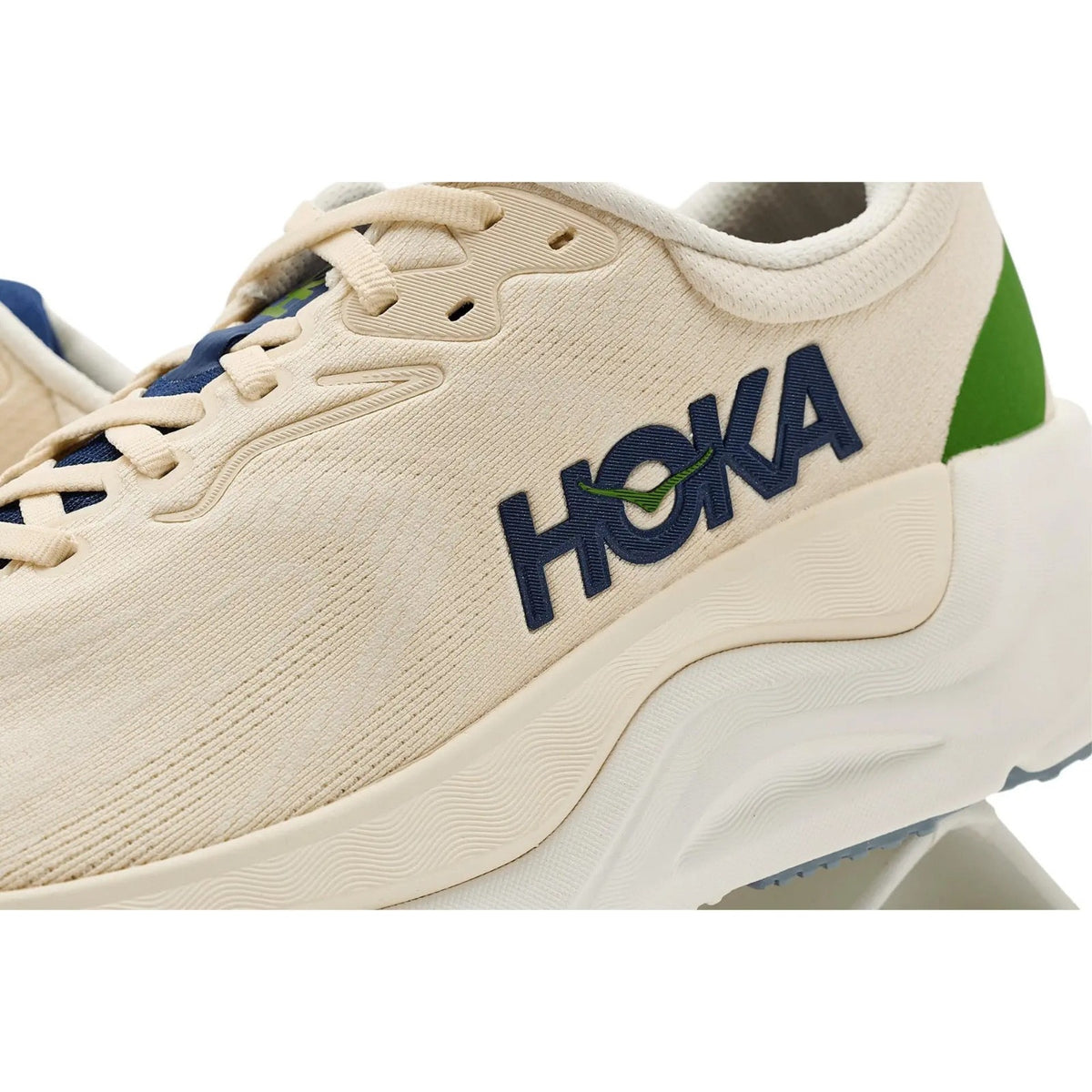 Hoka One Arahi 8 Mens Athletic Running Shoes Sneakers Alabaster Birch Size 9.5 D