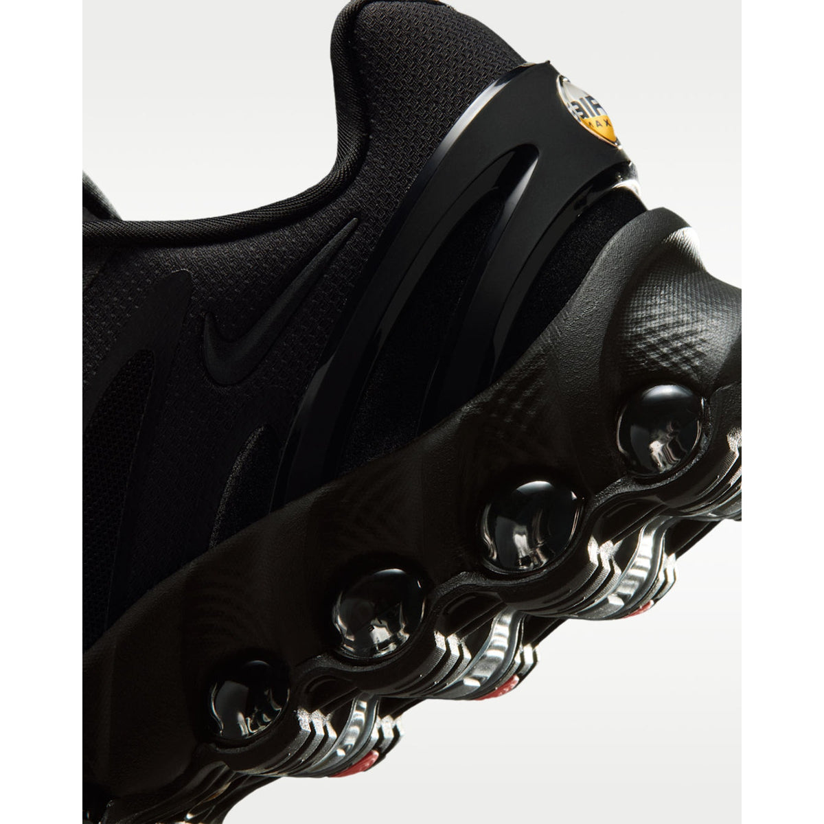 NIKE GS AIR MAX DN8 BLACK/ BLACK Anthracite SIZE 6.5 Youth /8 Women HF7310-006