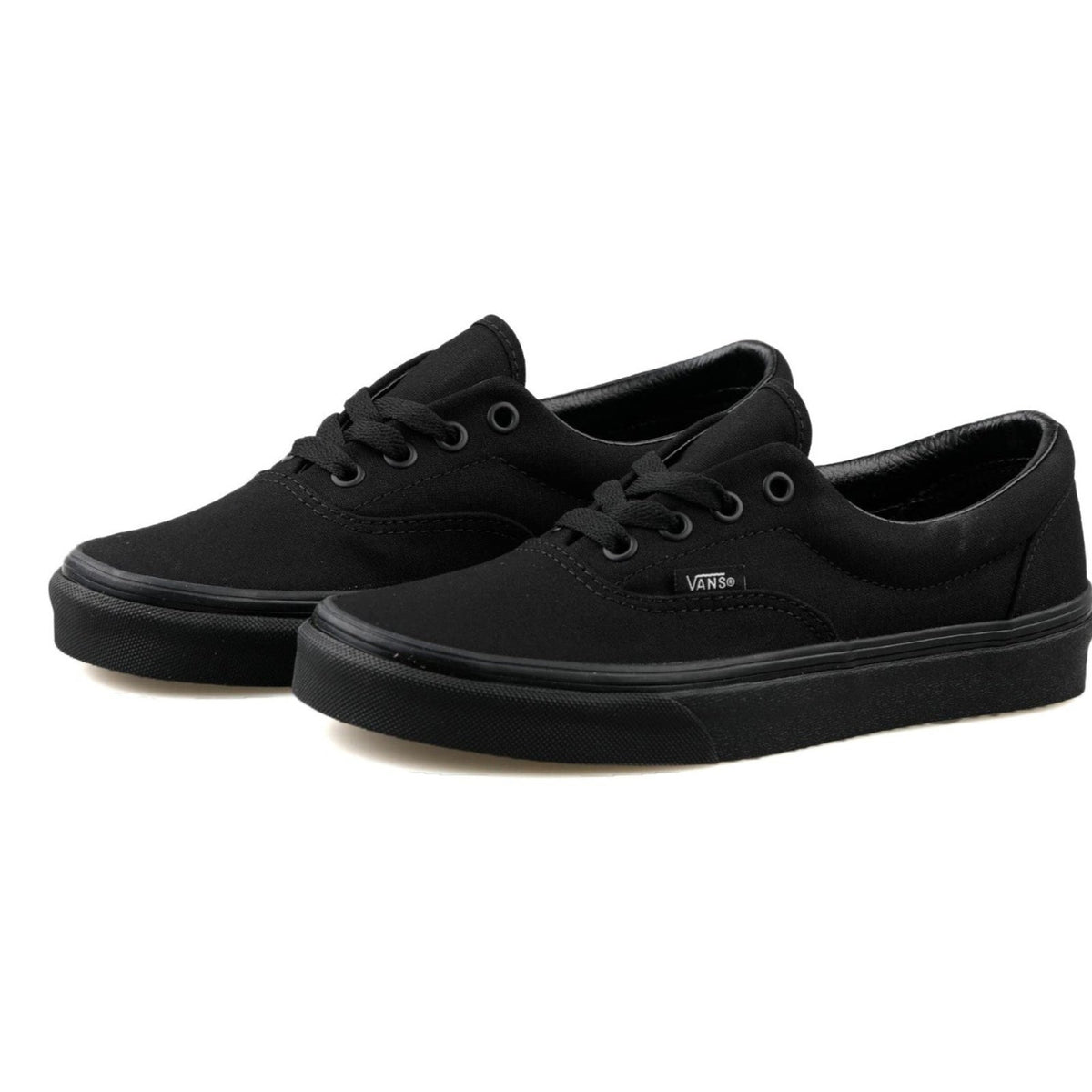 Step into timeless skate-inspired style with the Vans Era Classic Canvas Low-Top