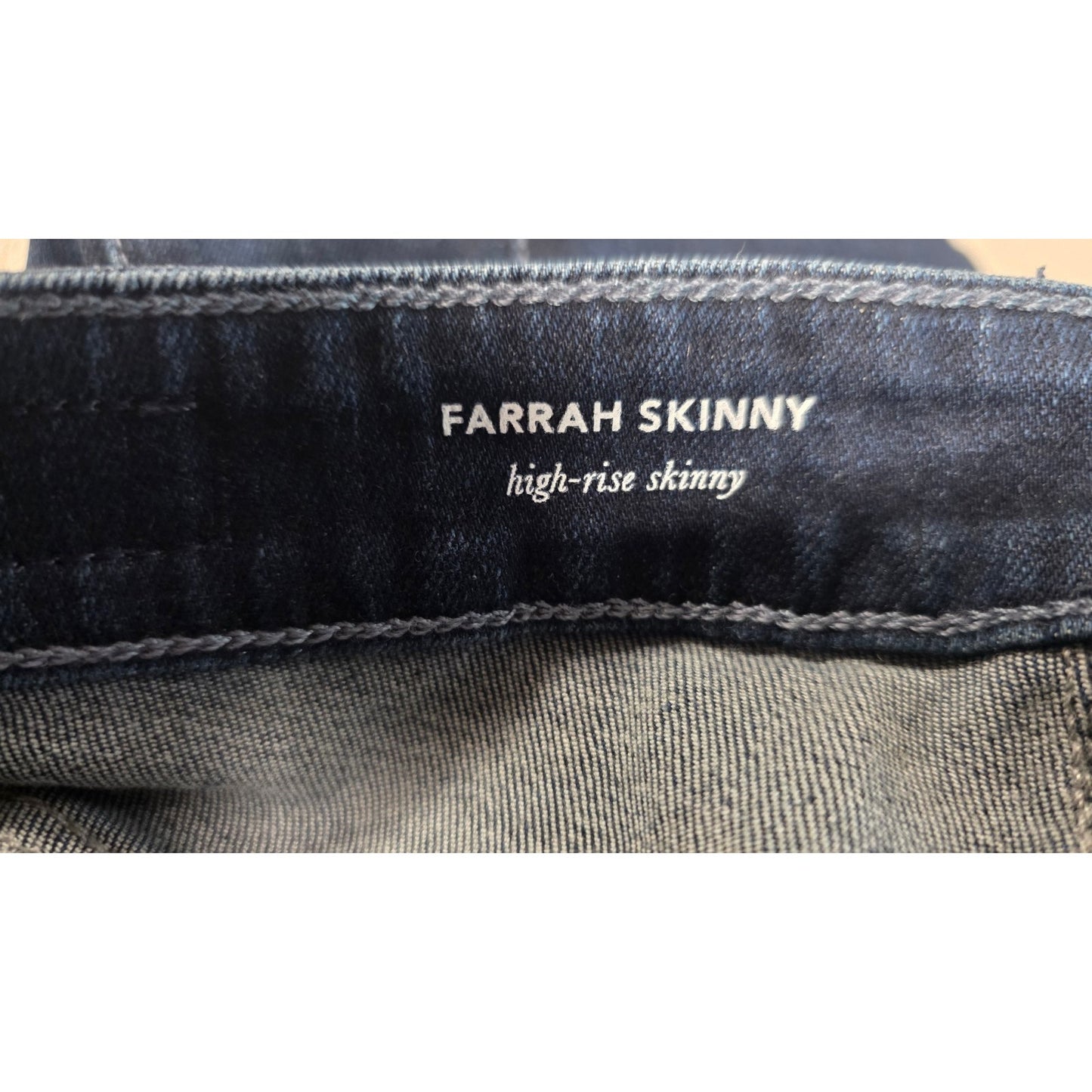 AG Adriano Goldschmied The Farrah High Rise Skinny Jeans Size 26/30 Castle Rock