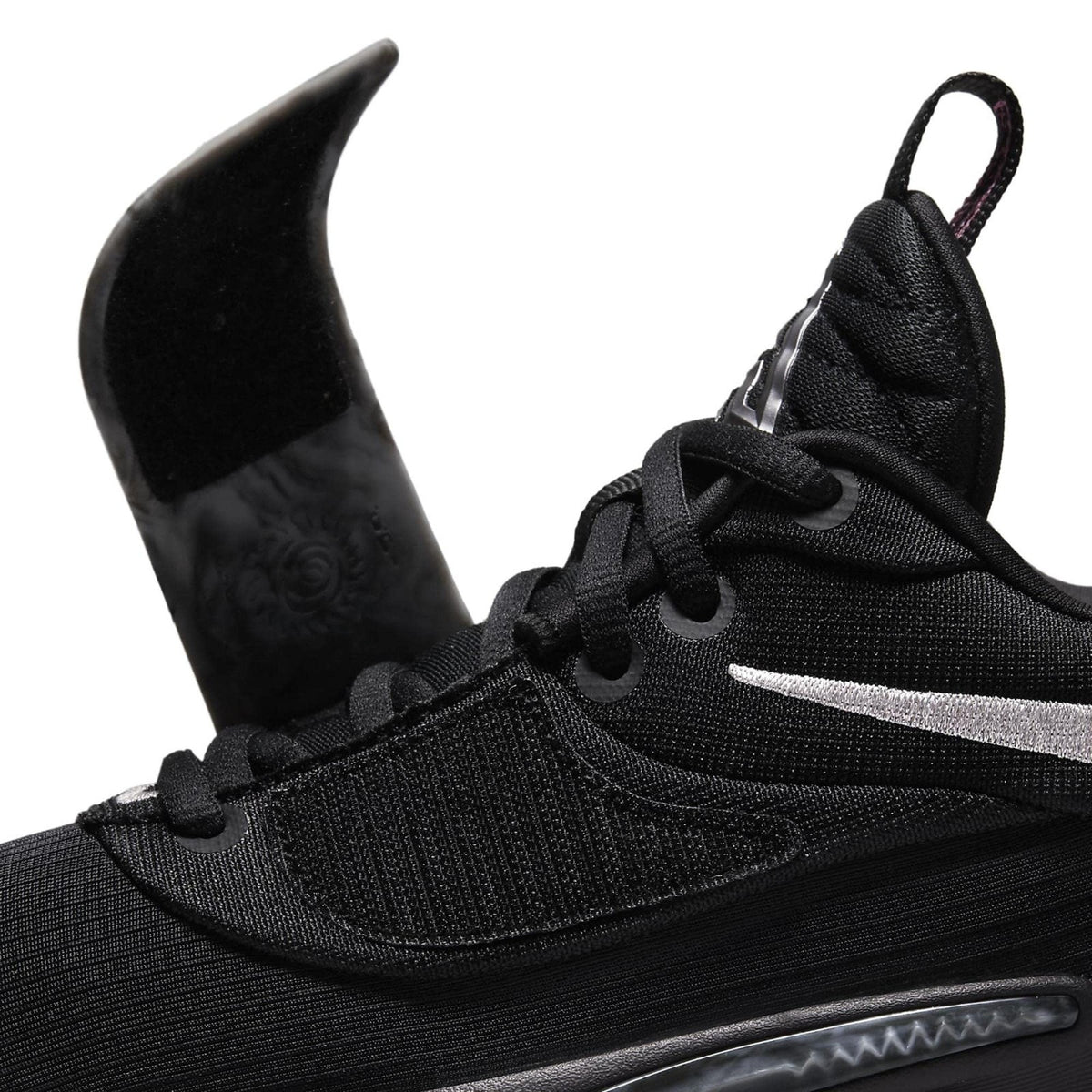 Nike Zoom Freak 3 Grade-School Black Mettalic Silver Basketball Size 6Y