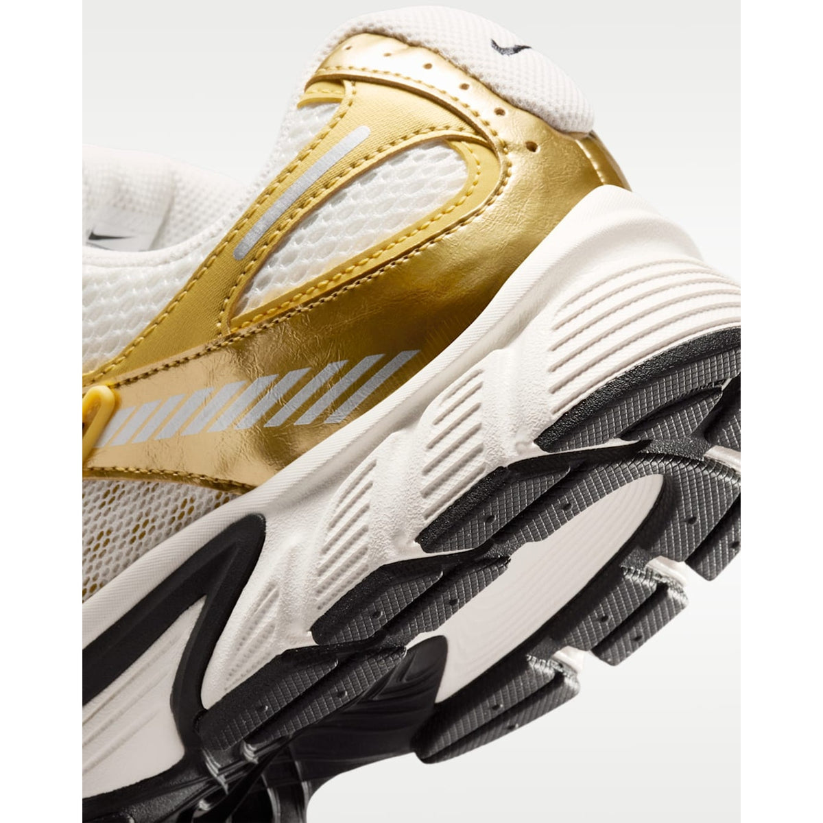 Nike V5 RNR Sail/Black/Buff Gold Runners Shoes HJ5228-107 Size 12.5 Men 14 Women