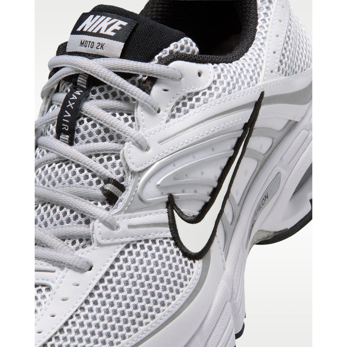 Nike Men's Air Max Moto 2K Running Shoes, Size 11 M Photon Dust/Metallic Silver