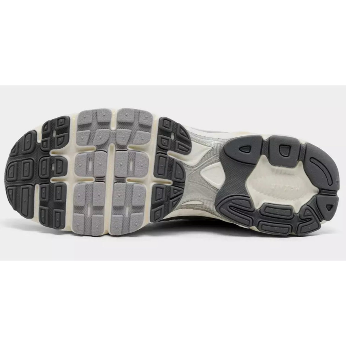 Nike Air Max Moto 2K Men’s Size 10 Light Smoke Grey Sail Cool Grey IQ7592-077