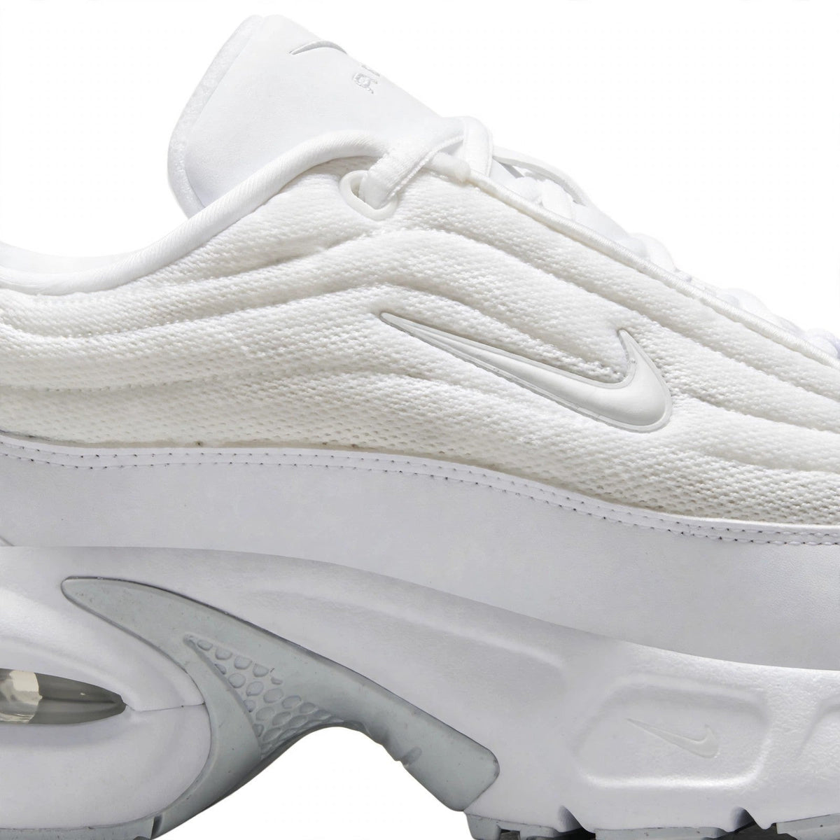 Nike Air Max Portal White Pure Platinum Sneakers Womens Size 11 / Men 9.5 HF3053