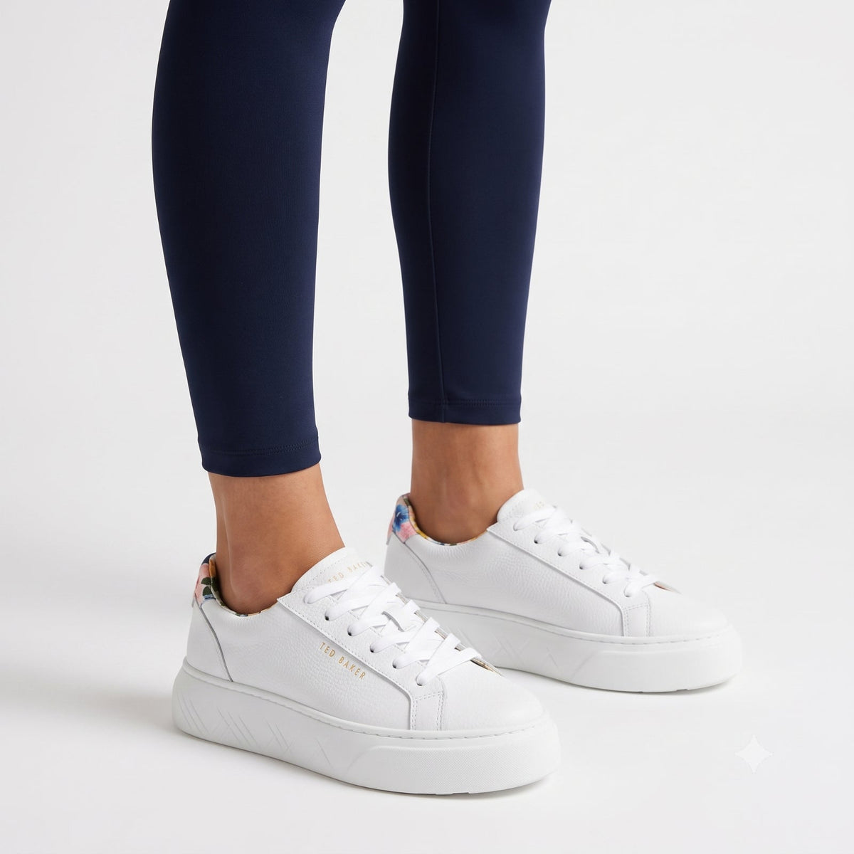 Ted Baker Women's White Leather Sneakers Cushioned Comfortable Size 8 M